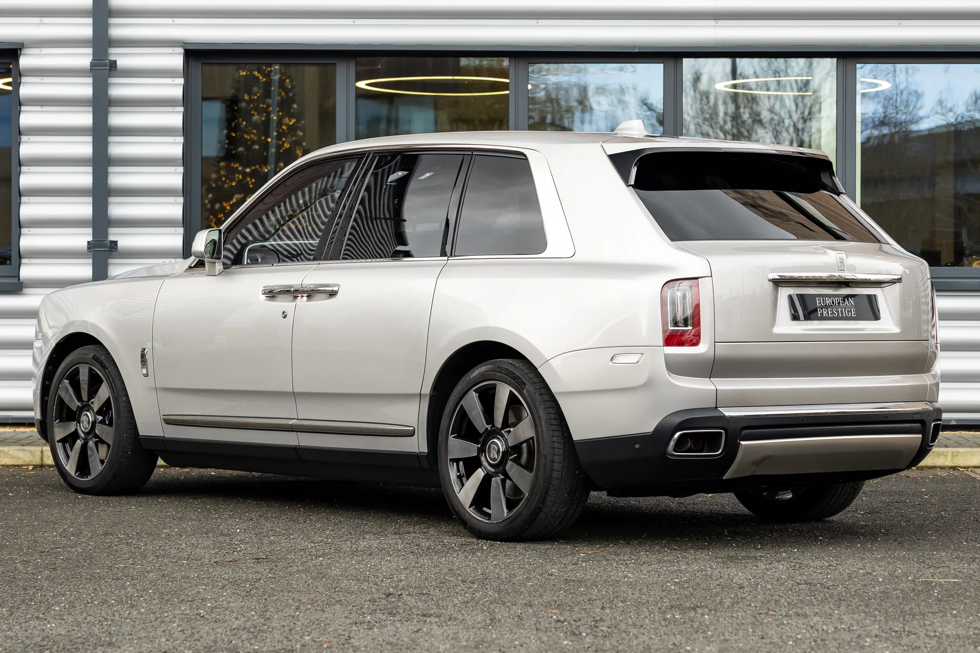2024 Rolls-Royce Cullinan Black Badge photo 5